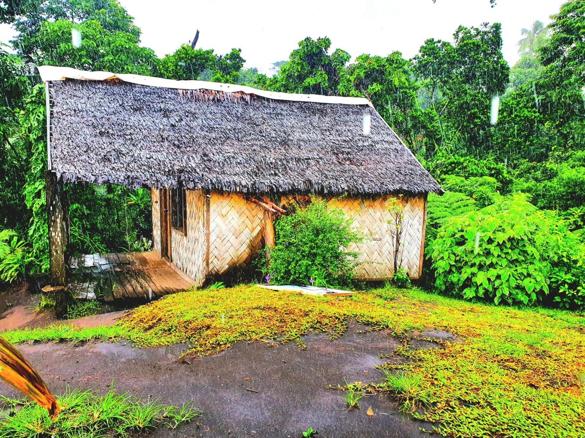Island Paradise Bungalows Lenkuru Esterno foto